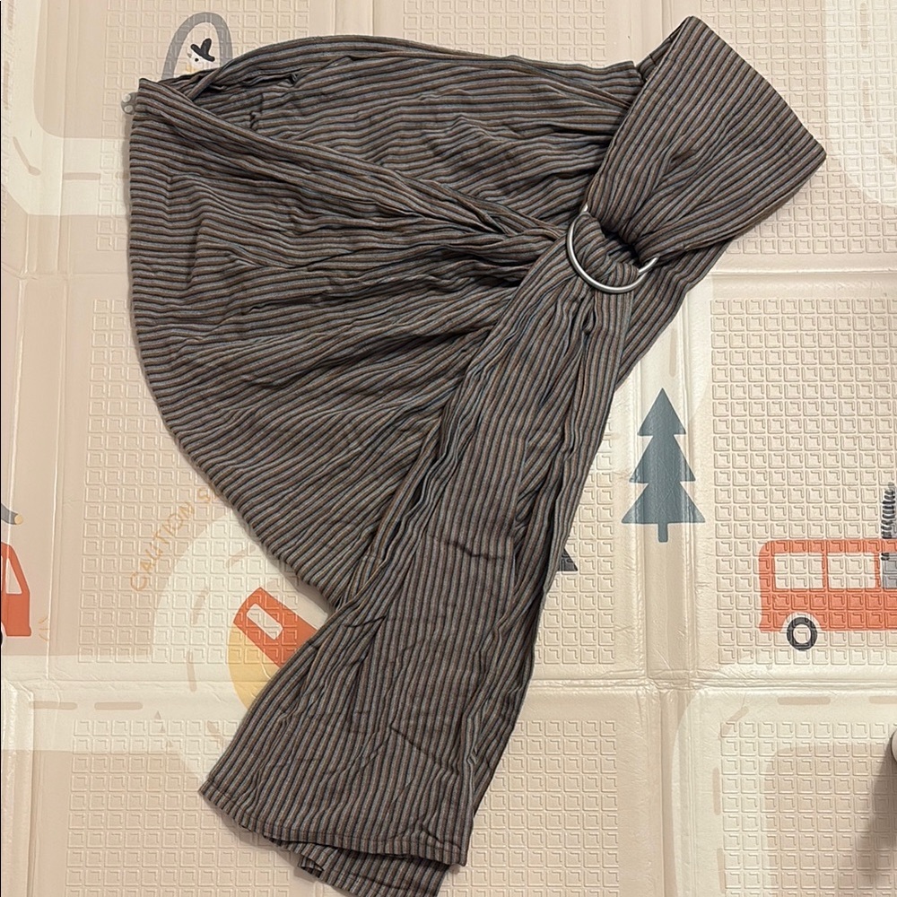 Maya Wrap in Black and Gray